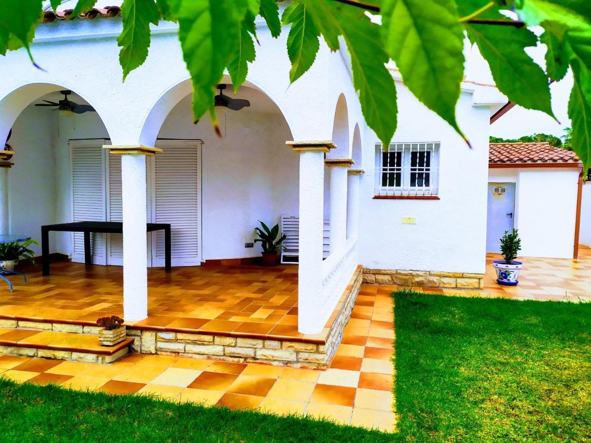 Villa Cambrils Beach Bagian luar foto