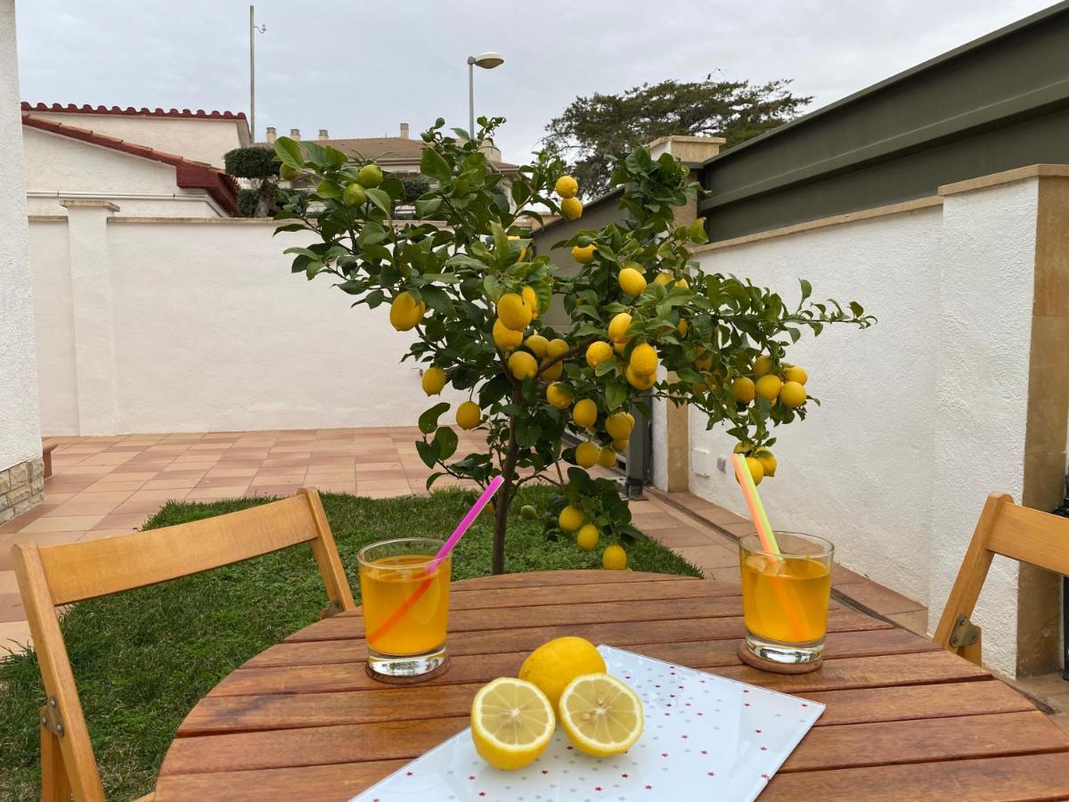 Villa Cambrils Beach Bagian luar foto